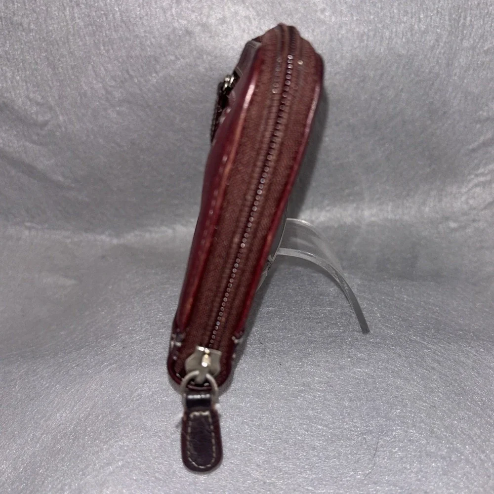 TIGNANELLO Two Tone Burgundy Leather Zip Around Wallet  Card Slots Key Ring EUC